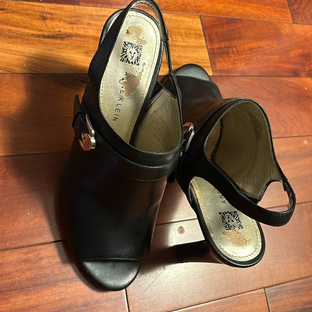 Women’s Black Leather Anne Klein Flex Bootie Sandals 8.5